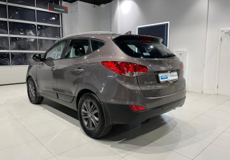 Подержанный автомобиль Hyundai ix35 2013 года (7 фото)