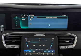 Подержанный автомобиль Hongqi E-HS9 2023 года (17 фото)