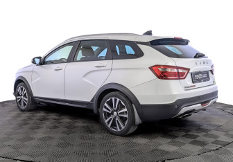 Подержанный автомобиль LADA (ВАЗ) Vesta Wagon 2021 года (7 фото)
