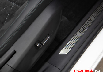 Подержанный автомобиль Geely Monjaro 2025 года (26 фото)