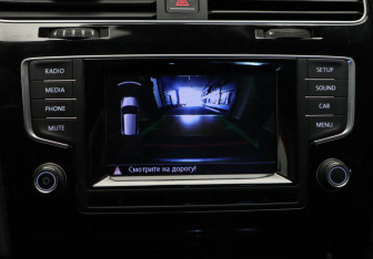Подержанный автомобиль Volkswagen Golf Hatchback 2015 года (16 фото)
