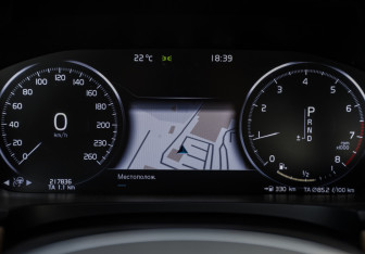 Подержанный автомобиль Volvo S90 2019 года (13 фото)