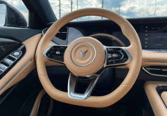 Подержанный автомобиль Voyah Free 2023 года (14 фото)