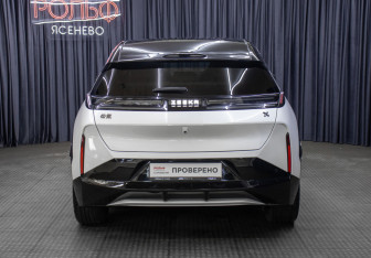 Подержанный автомобиль Zeekr X 2023 года (6 фото)
