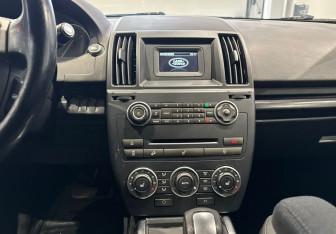 Подержанный автомобиль Land Rover Freelander 2014 года (15 фото)