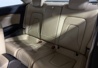 Подержанный автомобиль Audi A5 Coupe 2015 года (10 фото)