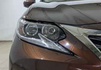 Подержанный автомобиль Lexus ES 2018 года (11 фото)