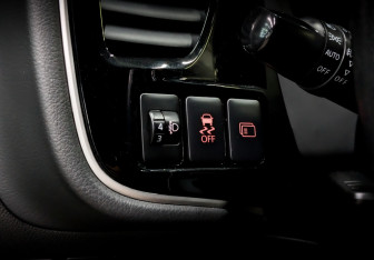 Подержанный автомобиль Mitsubishi Outlander 2014 года (27 фото)