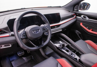 Подержанный автомобиль Geely Coolray 2024 года (9 фото)