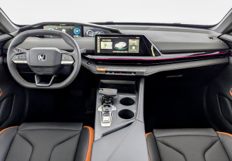 Новый Changan UNI-V 2024 (10 фото)