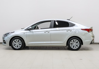 Подержанный автомобиль Hyundai Solaris Sedan 2020 года (8 фото)