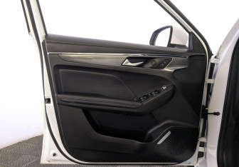 Подержанный автомобиль Haval Jolion 2023 года (19 фото)