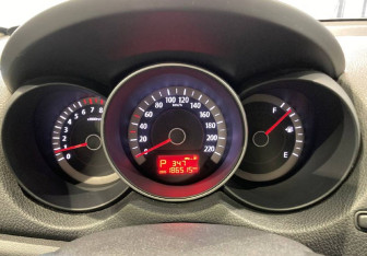 Подержанный автомобиль Kia Cerato Sedan 2012 года (14 фото)