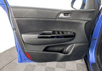 Подержанный автомобиль Kia Sportage 2021 года (19 фото)