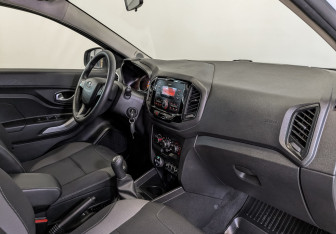 Подержанный автомобиль LADA (ВАЗ) XRAY 2019 года (11 фото)