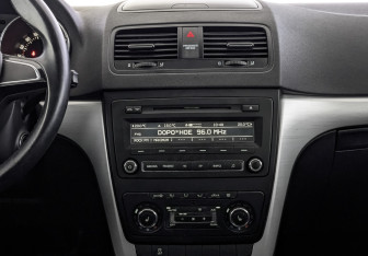 Подержанный автомобиль Skoda Yeti 2015 года (17 фото)
