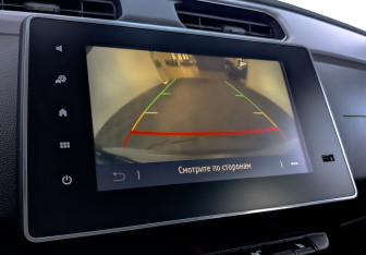 Подержанный автомобиль Renault Arkana 2021 года (26 фото)