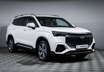 Подержанный автомобиль Geely Okavango 2023 года (3 фото)