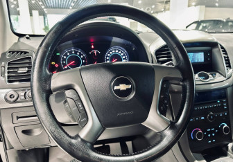 Подержанный автомобиль Chevrolet Captiva 2012 года (10 фото)