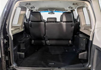 Подержанный автомобиль Mitsubishi Pajero 2011 года (10 фото)