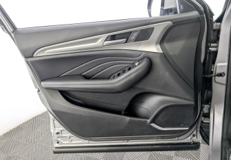 Подержанный автомобиль Haval F7 2021 года (19 фото)