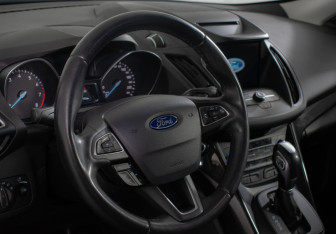 Подержанный автомобиль Ford Kuga 2019 года (13 фото)