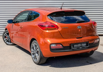 Подержанный автомобиль Kia Ceed Hatchback 2013 года (7 фото)