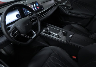 Подержанный автомобиль Chery Arrizo 8 2024 года (7 фото)