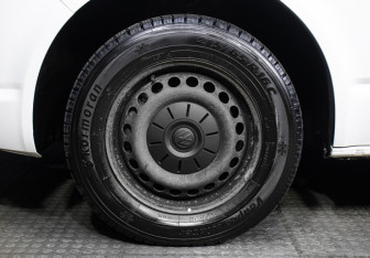 Подержанный автомобиль Volkswagen Caravelle 2019 года (23 фото)