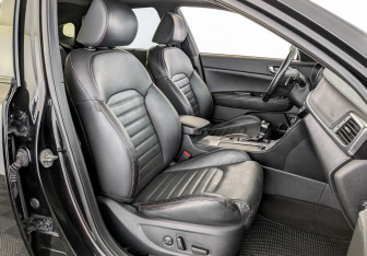Подержанный автомобиль Kia Optima Sedan 2017 года (23 фото)