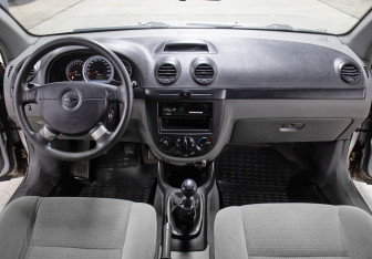 Подержанный автомобиль Chevrolet Lacetti Hatchback 2010 года (14 фото)