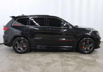 Подержанный автомобиль Jeep Grand Cherokee 2013 года (7 фото)