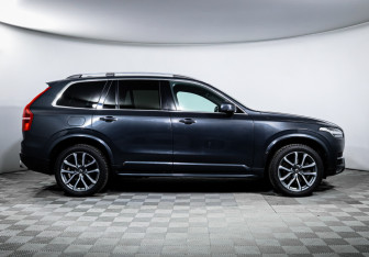 Подержанный автомобиль Volvo XC90 2018 года (4 фото)