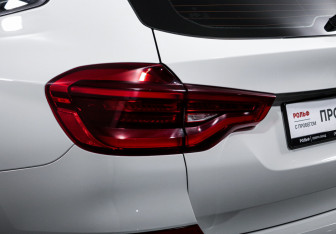Подержанный автомобиль BMW X3 2018 года (16 фото)