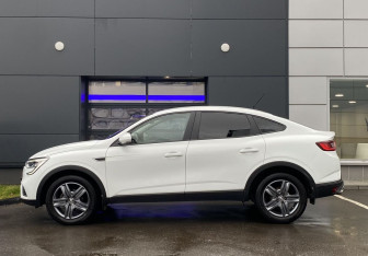 Подержанный автомобиль Renault Arkana 2021 года (8 фото)