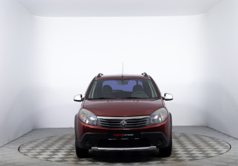 Подержанный автомобиль Renault Sandero 2014 года (2 фото)