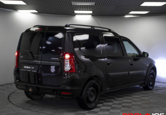 Подержанный автомобиль LADA (ВАЗ) Largus Wagon 2017 года (19 фото)