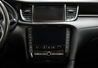 Подержанный автомобиль Infiniti QX50 2018 года (15 фото)