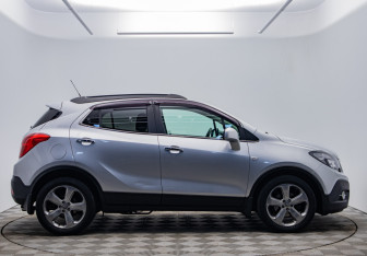 Подержанный автомобиль Opel Mokka 2013 года (4 фото)