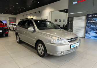 Подержанный автомобиль Kia Rio Wagon 2005 года (3 фото)