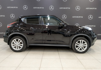 Подержанный автомобиль Nissan Juke 2017 года (4 фото)