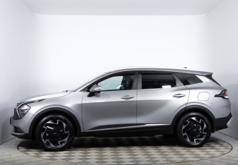 Подержанный автомобиль Kia Sportage 2023 года (8 фото)