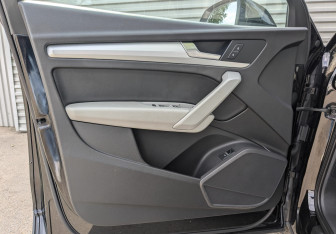 Подержанный автомобиль Audi Q5 2017 года (19 фото)