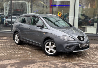 Подержанный автомобиль SEAT Altea 2012 года (3 фото)