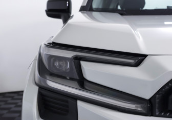 Подержанный автомобиль Toyota RAV4 2025 года (24 фото)