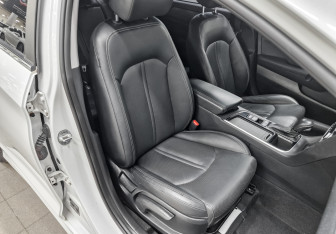 Подержанный автомобиль Hyundai Sonata 2019 года (23 фото)