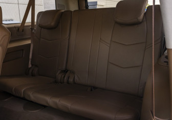 Подержанный автомобиль Cadillac Escalade Suv 2016 года (15 фото)