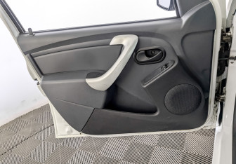 Подержанный автомобиль LADA (ВАЗ) Largus Wagon 2021 года (19 фото)