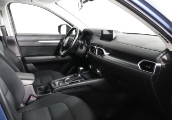 Подержанный автомобиль Mazda CX-5 2018 года (10 фото)