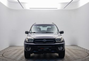 Подержанный автомобиль Toyota RAV4 2005 года (2 фото)